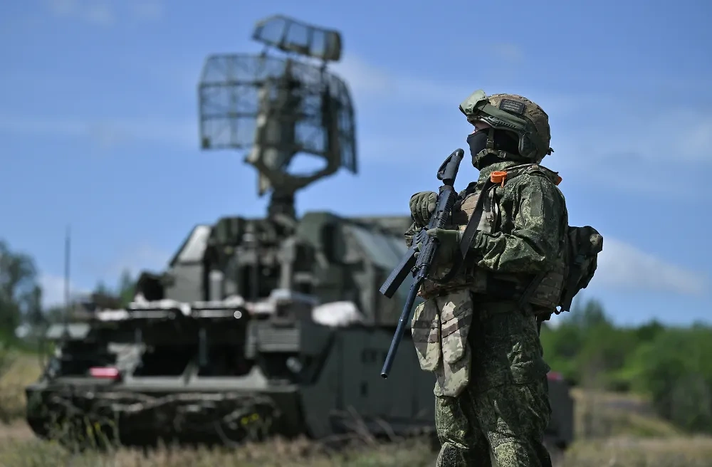 Армия России зачищает от противника Южно-Донецкое направление. Обложка © РИА Новости / Станислав Красильников